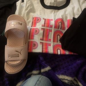 Puma Flip flops size 4
